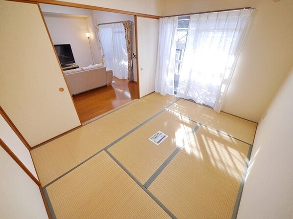 オクトス市ヶ尾5号棟の物件内観写真